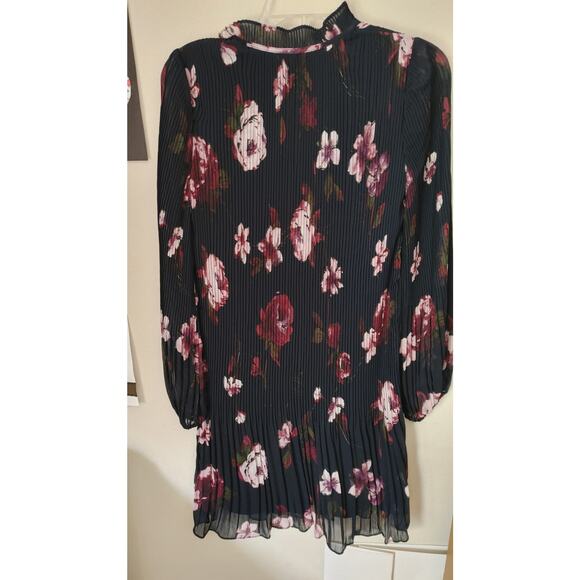 DKNY Dress Long Sleeve Shift Floral Vneck Knee Length Sz 2 - Picture 6 of 7